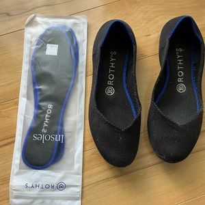 Rothy's Round Toe Shoes Size 7.5 Black w/ Blue Halo Loafer Slip On Ballet Flat